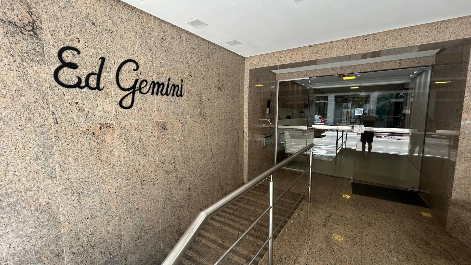 Ótimo Apto 2 quartos, Av. Brasil, de frente, quadra mar. Balneário Camboriú 0*,  Brasil