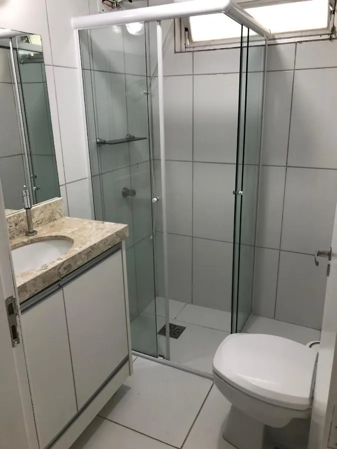 Ótimo Apto 2 quartos, Av. Brasil, de frente, quadra mar. Balneário Camboriú