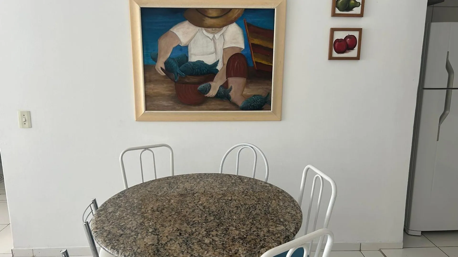 Ótimo Apto 2 quartos, Av. Brasil, de frente, quadra mar. Balneário Camboriú Brasil